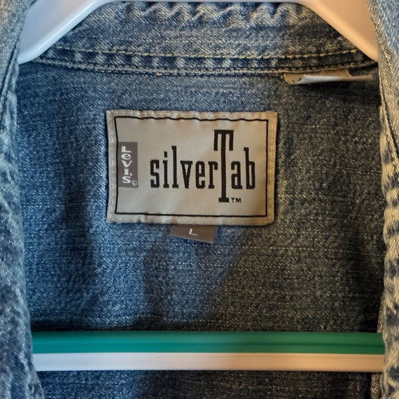 Vintage Style Levi’s Silver Tab Shirt - Picture 2 of 5